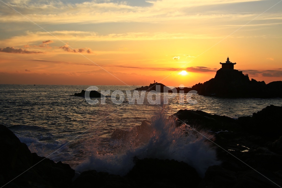 ocean,대양,water,물,sea,바다,nature,자연,promontory,곶,dawn,새벽,redsky,붉은하늘,sky,하늘,outdoors,옥외,sunlight,햇빛,light,빛,flare,플레어,부산,기장,오랑대,오랑대공원,오랑대아침,오랑대일출,여명,일출