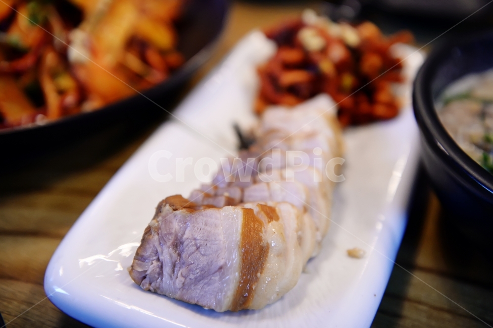 김치,쌈,음식,푸드,보쌈,마늘보쌈,족발,배달음식,야식,맛집,고기,돼지고기,보양식,한국음식,안주,외식,술안주,요리,음식사진,식재료,육류,한식,한국요리,pork,bossam,food,cook,meal,dishes,meat,koreanfood,koreandishes,음식,식재료,요리,food,cook,meal,dishes,food reserves,육류,고기,meat,한식,한국음식,한국요리,korean food,korean dishes,korean meal,korean cook