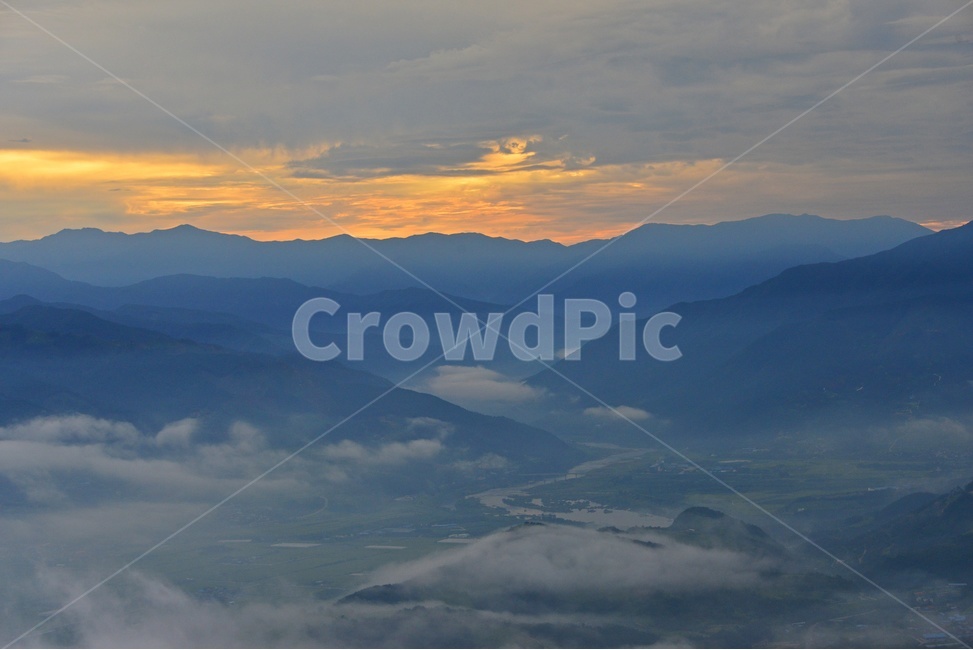 sky,하늘,redsky,붉은하늘,dawn,새벽,nature,자연,outdoors,옥외,mountainrange,산맥,mountain,산,light,빛,flare,플레어,구례,사성암,사성암일출,사성암아침,일출,해돋이,여명,운해,경치,경관,풍경