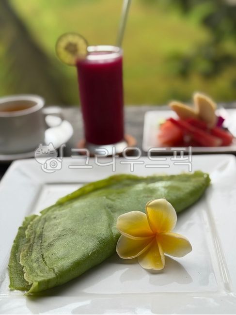 발리전통음식,발리음식,인도네시아음식,그린팬케이크,발리그린팬케이크,발리팬케이크,우붓에덴하우스조식