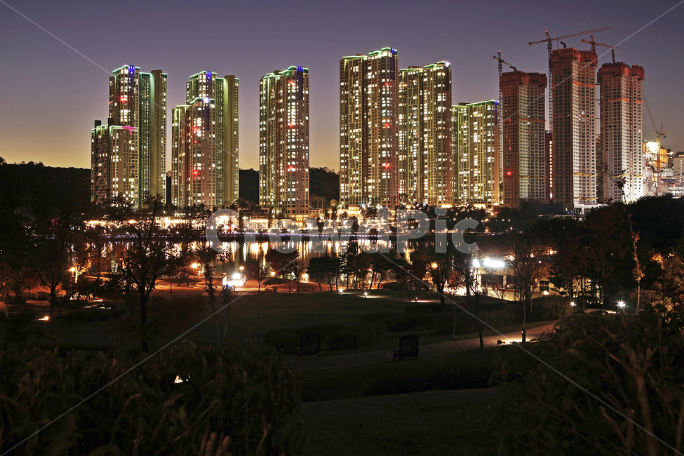 광교호수공원,영통,수원시,호수,원천저수지,아파트,가을,계절,야경,밤,풍경,nightscape,night,landscape,건축물,건물외관,exterior,building,structure,architecture,construction