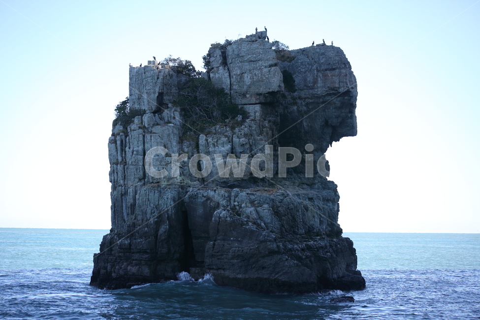 섬,바위섬,한려해상국립공원,바다,island,사자바위,남해바다,거제해금강,자연,풍경,nature,landscape,outdoors,옥외,cliff,낭떠러지,ocean,대양,water,물,sea