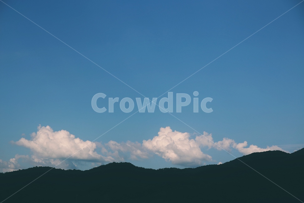 하늘,뭉게구름,구름,맑음,분위기,감성,빌내림,산,자연,풍경,nature,landscape,감성,sensible,feeling,weather,날씨,outdoors,옥외,cloud,cumulus,적운,sky,mountain range,산맥,mountain