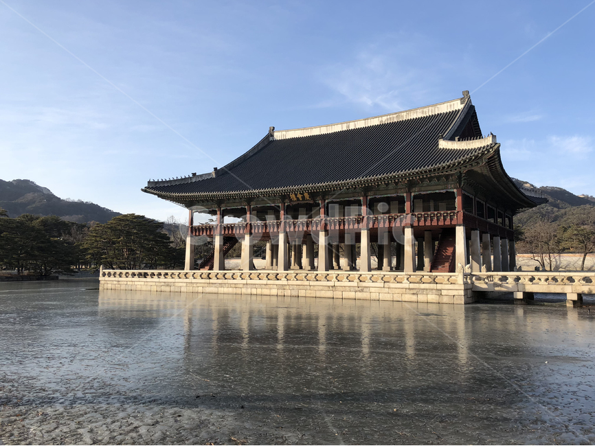 경회루,경복궁,겨울경복궁,전각,전통,전통가옥,궁,고궁,조선궁,한국전통,한국문화,korean traditional,korean culture,랜드마크,landmark,tourist attraction,한국랜드마크,한국관광지,한국명소,korea landmark,korea tourist attraction