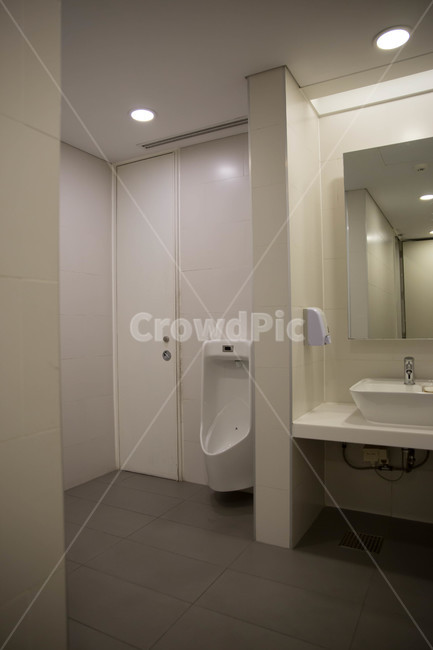 indoors,옥내,화장실,bathroom,편의시설,청결,인테리어,실내디자인