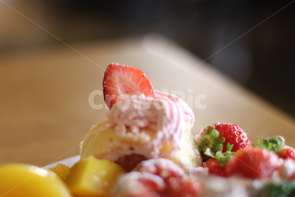 디저트,초콜릿,딸기,케이크,cake,롤케이크,롤케익,음식,식재료,요리,food,cook,meal,dishes,food reserves,디저트,간식,후식,dessert,snack