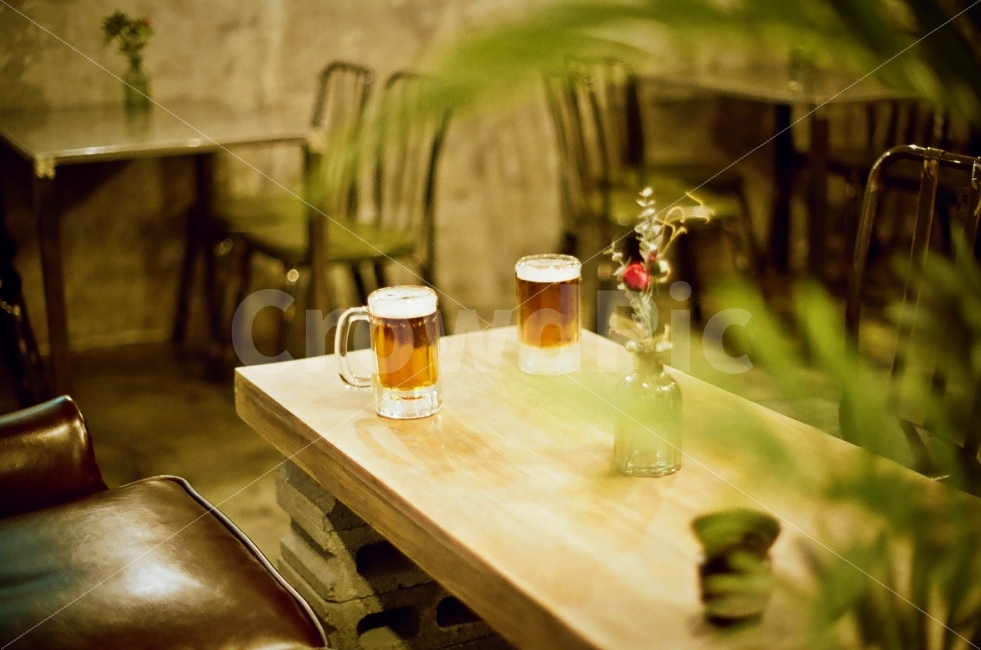 맥주,술,술집,감성,분위기,인테리어,필름사진,술,주류,alcohol,감성,sensible,feeling,인테리어,실내디자인,interior design