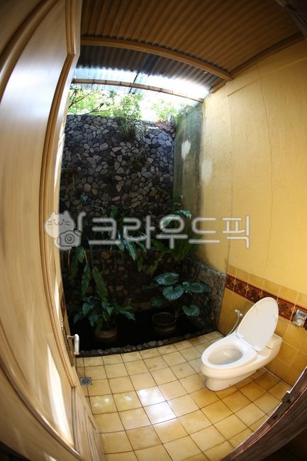 친환경화장실,청결,깨끗함,향기,풀향내,건강,wc,toilet,또랑물흐름