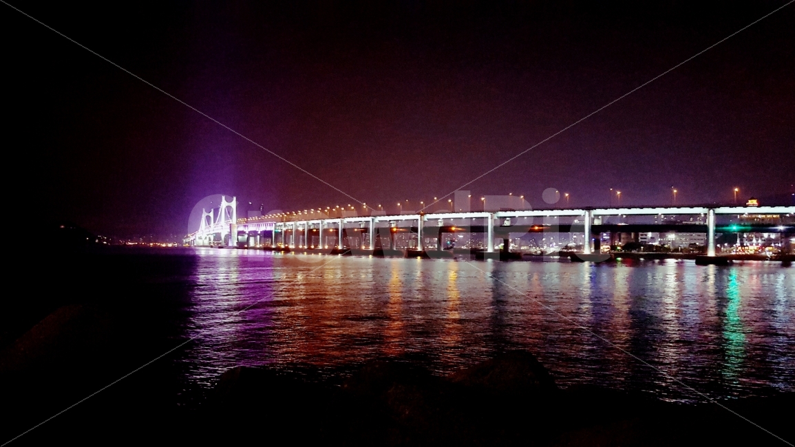 광안대교,야경,다리,부산,바다,해운대,빛,light,landscape,korea,busan,bridge,밤풍경,풍경,휴식,야경,밤,풍경,nightscape,night,landscape,도시,city,한국도시풍경,한국도시경관,korea cityscape,waterfront,워터 프론트,water,물