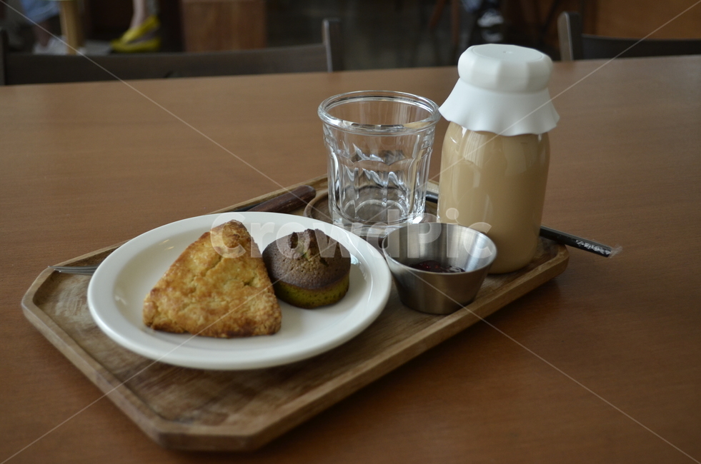 디저트,밀크티,카페,휴식,브라운,음식,식재료,요리,food,cook,meal,dishes,food reserves,디저트,간식,후식,dessert,snack