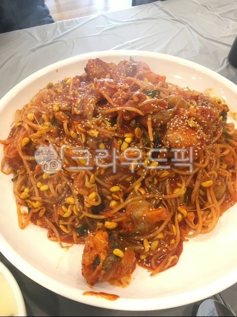 crotch,Bean sprouts,Steamed seafood,Steamed Monkfish,food