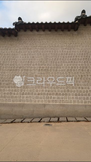 art,Art,magnificent,construct,modern history,building,korea,A long ago,classic,Cultural Heritage,culture,tile,brick,wall,fence