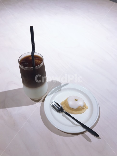 음식,마들렌,카페,커피,라떼,latte,coffee,cafe,food,desert,커피,카페,coffee,cafe