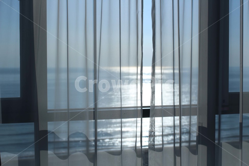 창문,오션뷰,바다뷰,커텐,바다,인테리어,실내디자인,interior design
