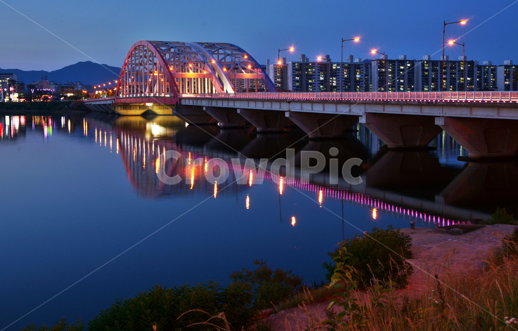 소양2교,소양강,야경,춘천,다리,불빛,조명,반영,building,건물,bridge,architecture,건축물