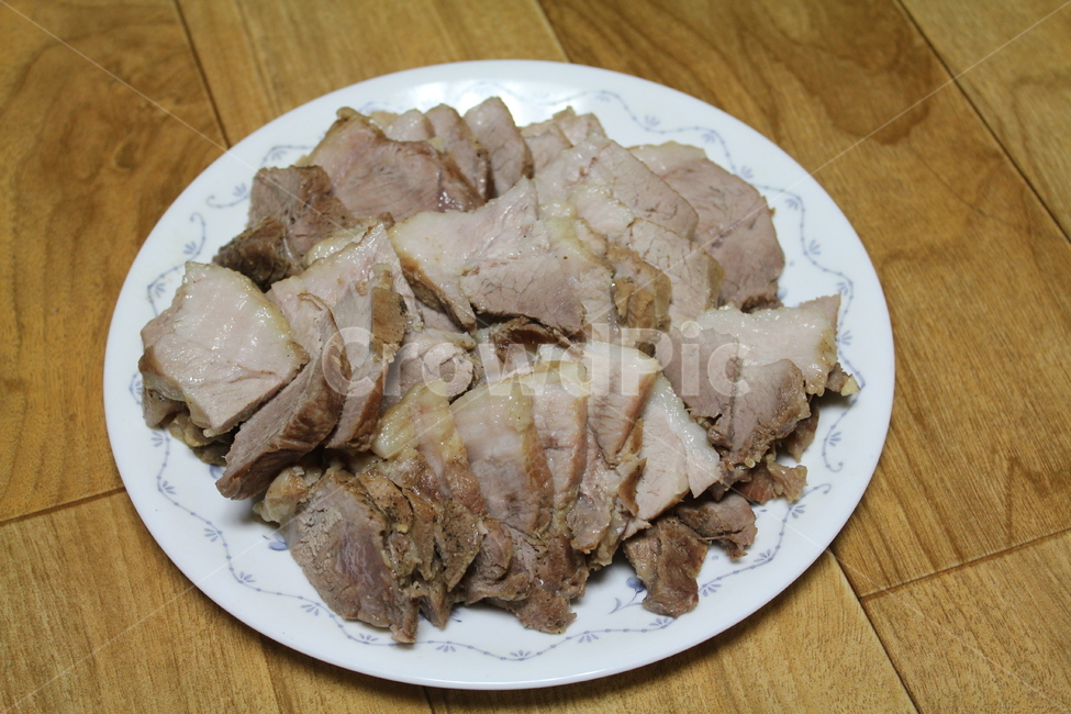 수육,고기,보쌈,편육,돼지,돼지고기,저녁,야식,식사,음식,음식,식재료,요리,food,cook,meal,dishes,food reserves,육류,고기,meat