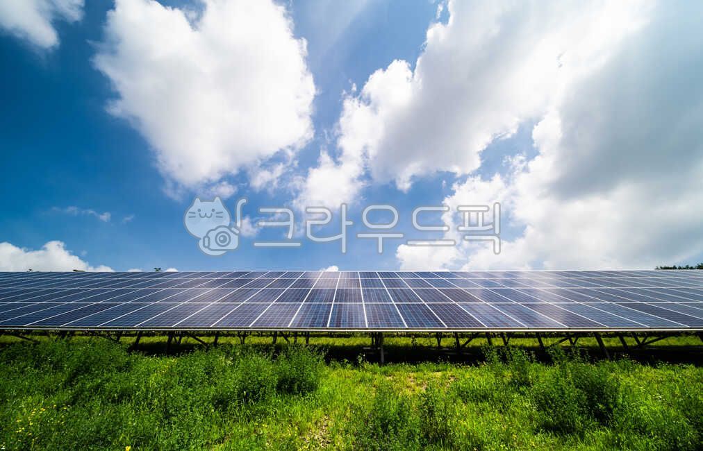 태양광,전지판,대체에너지,패널,태양에너지,재생에너지,신재생,지열판,기술,실외,파란색,전기에너지,햇빛,지붕,하늘,솔라,구름낀,태양전지판,흐림,흐린,산업,구름,그린에너지,환경,경고,구름가득,파워,친환경,녹색,맑은,파란,푸른