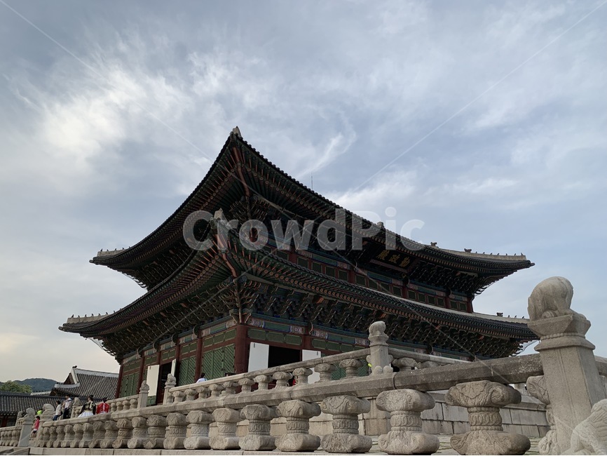 경복궁,궁,근정전,고궁,한옥,전통,traditionalmuseum,koreanpalace,korea,palace,느낌,색깜,색상,color,웅장,대형건축물,건축물,building,왕,왕비,king,한국전통,한국문화,korean traditional,korean culture,랜드마크,landmark,tourist attraction,한국랜드마크,한국관광지,한국명소,korea landmark,korea tourist attraction