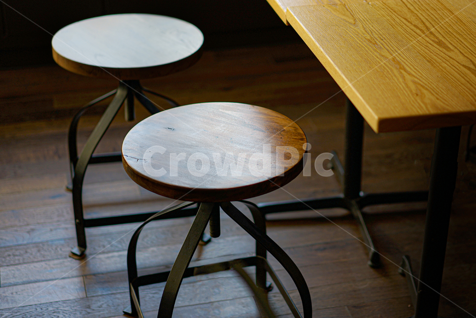 카페,테이블,의자,디자인,레스토랑,좌석,가구,원형의자,마루,바닥,cafe,table,chair,design,restaurant,seat,furniture,roundchair,floor,사물,물건,오브젝트,thing,object,matter