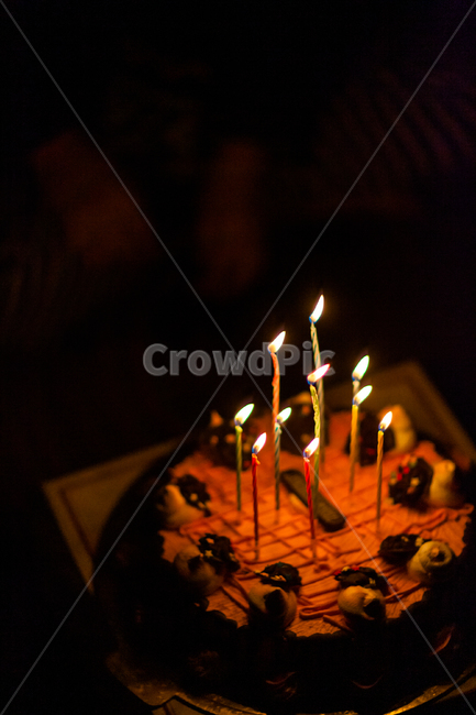 케이크,생일축하,촛대,빛,불,촛불,기념일,축하,anniversary,congratulation,celebrate,celebration,음식,식재료,요리,food,cook,meal,dishes,food reserves,빵,bread,디저트,간식,후식,dessert,snack