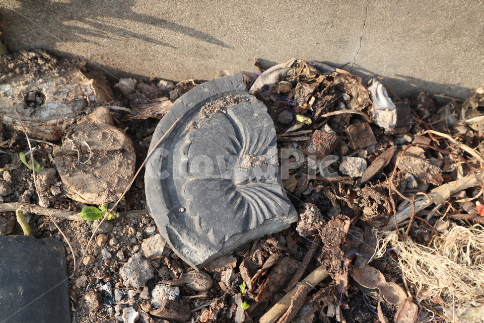 기와,기왓장,깨진기와,깨진기왓장,꽃기와