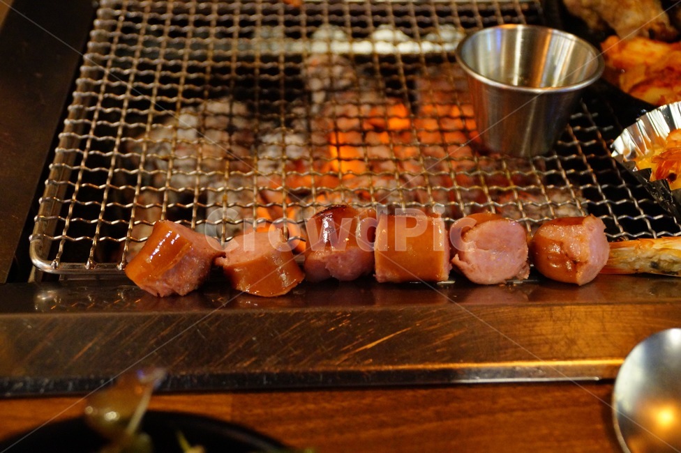 소세지,구이,술안주,캠핑,파티,음식,식재료,요리,food,cook,meal,dishes,food reserves