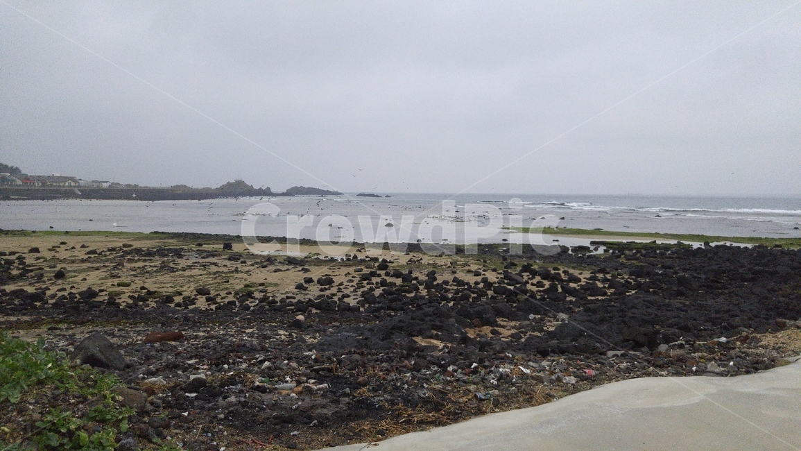water,sea,대양,ocean,나라,물,바다,shoreline,해안선,제주,제주도,제주바다,제주하늘,제주도바다,제주도하늘,해안,해변,방파제,경치,land,옥외,outdoors,자연,nature,바닥,ground