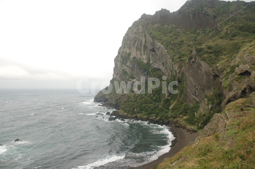 제주도,우도,비,파도,바다,바람,절벽,Korea,jeju,자연,풍경,nature,landscape,한국자연풍경,한국자연경관,korea nature landscape,제주도,jeju,jeju island,promontory,곶,outdoors,옥외,cliff,낭떠러지