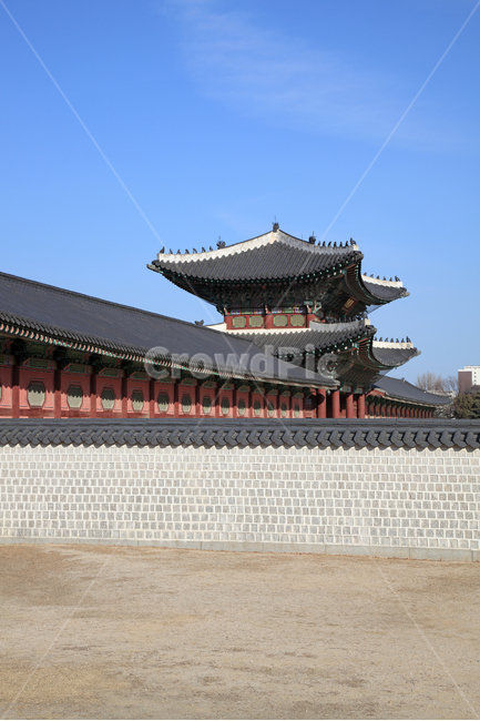 경복궁,흥례문,담,담장,문화재,사적,건축,건축물,전통건축,전통건축물,기와,마당,바닥,하늘,배경,백그라운드,한국전통,한국문화,korean traditional,korean culture,랜드마크,landmark,tourist attraction,한국랜드마크,한국관광지,한국명소,korea landmark,korea tourist attraction,건축물,건물외관,exterior,building,structure,architecture,construction