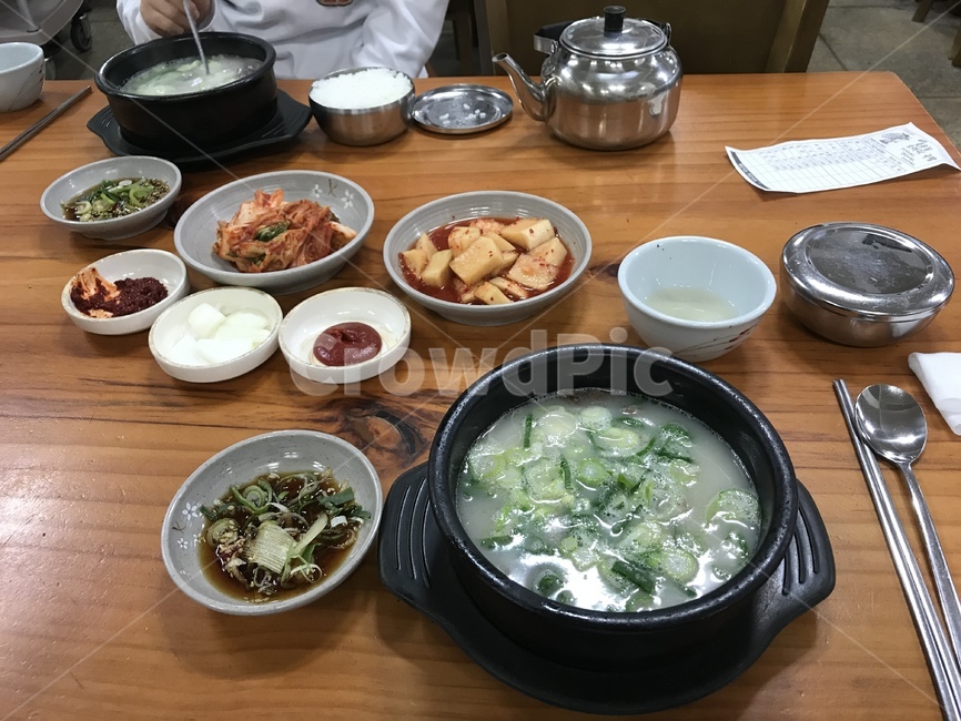 소머리국밥,국밥,한식,국물,소머리,음식,식재료,요리,food,cook,meal,dishes,food reserves,한식,한국음식,한국요리,korean food,korean dishes,korean meal,korean cook