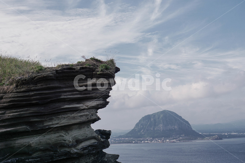 자연,하늘,구름,산,절경,자연,풍경,nature,landscape,한국자연풍경,한국자연경관,korea nature landscape,제주도,jeju,jeju island,outdoors,옥외,land,땅,ocean,대양,water,물,sea,바다,shoreline,해안선,coast,연안