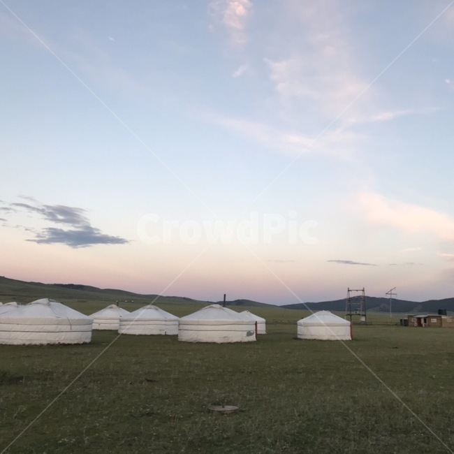 몽골,mongolia,초원,landscape,outdoors,옥외,nature,자연,field,들,grassland,목초지,하늘,sky,감성사진,feeling,vacation,구름,cloud,색깔,색상,color,pinky,게르,camping,캠핑,저녁,노을