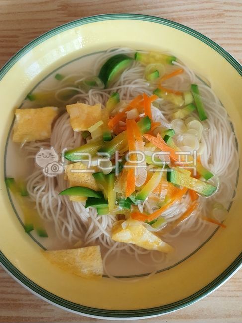 국스,잔치,잔치국수,국물,면,면요리,국물요리,레시피,애호박,당근,멸치,멸치육수,분식,bowl,그릇,dish,접시,food,음식,meal,식사,noodle