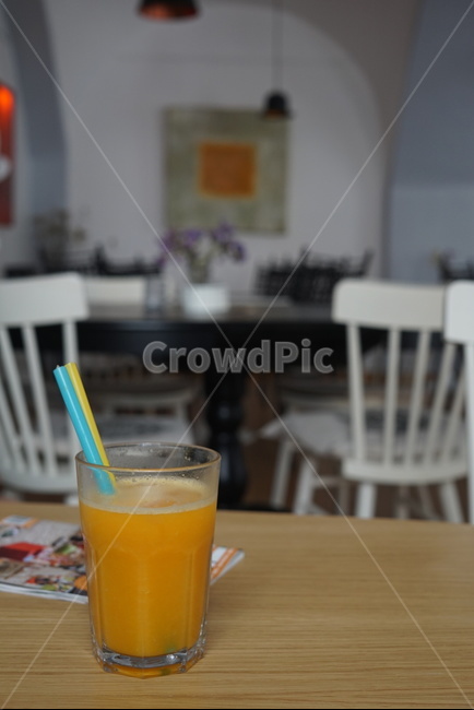 juice,주스,drink,음주,beverage,마실것,orangejuice,오렌지주스,의자,chair,가구,furniture,카페,cafe,cafeteria,아웃포커싱,음료수,drink,beverage