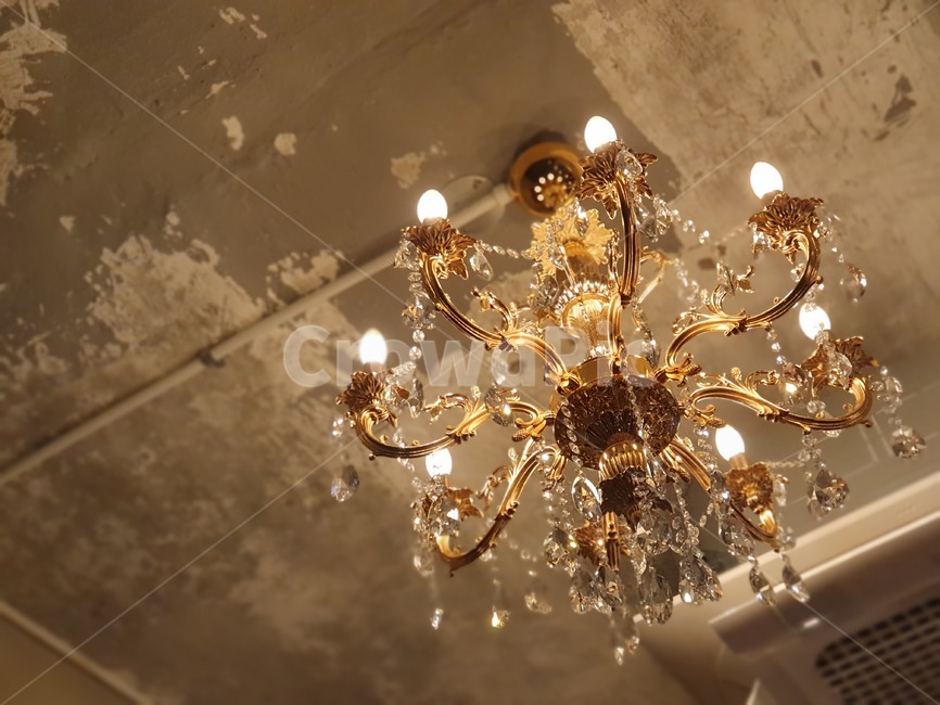 chandelier,샹들리에,lamp,램프,빛,분위기