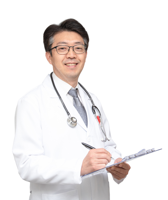 남자,의사,누끼,남성,중년,1인,상반신,차트,청진기,안경,한국인,동양인,흰색배경,미소,밝은,표정,얼굴,전문직,의료,직업,건강,40대,흰배경,카피스페이스,웃음,서류철,정면,필기,기록,사람,인물,인간,human,person,남성,남자,man,male,의료,의학,병원,medical,hospital,clinic,누끼,remove background