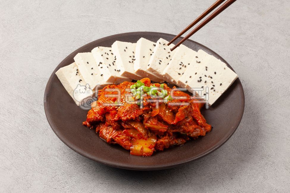 Tofu kimchi,tofu,kimchi,drinking snacks,snacks,side dishes,sesame salt,Korean food,food,Korean food,Korean culture,food,Korea,tofu dishes,tofu dishes,cooking,ingredients