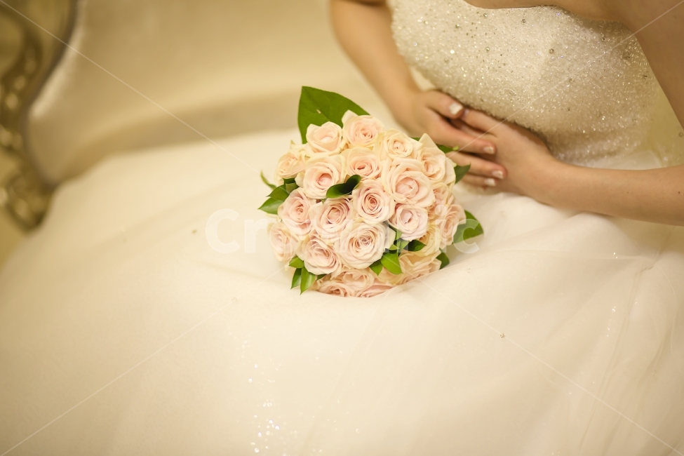 결혼,웨딩,신부,부케,드레스,사랑,행복,기다림,출발,시작,wedding,marry,bouquet,bride,dress,love,happy,wait,waiting,waitingroom,start,가족,family,육아,유아,infantcare,wife,couple,married,축복,부부,꽃,flower,사람,인물,인간,human,person,여성,여자,woman,female,lady,결혼,혼례,웨딩,wedding,marriage,marry,기념일,축하,anniversary,congratulation,celebrate,celebration