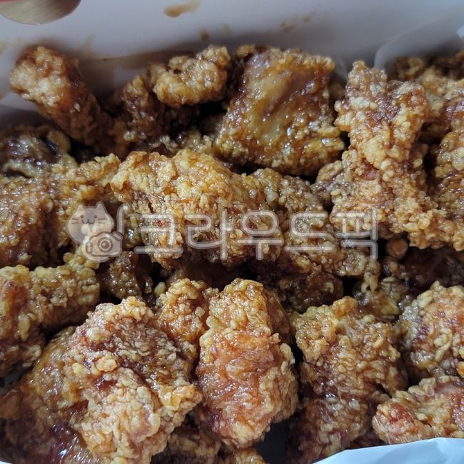 치킨,간장치킨,순살치킨,배달음식,뼈없는치킨,요리