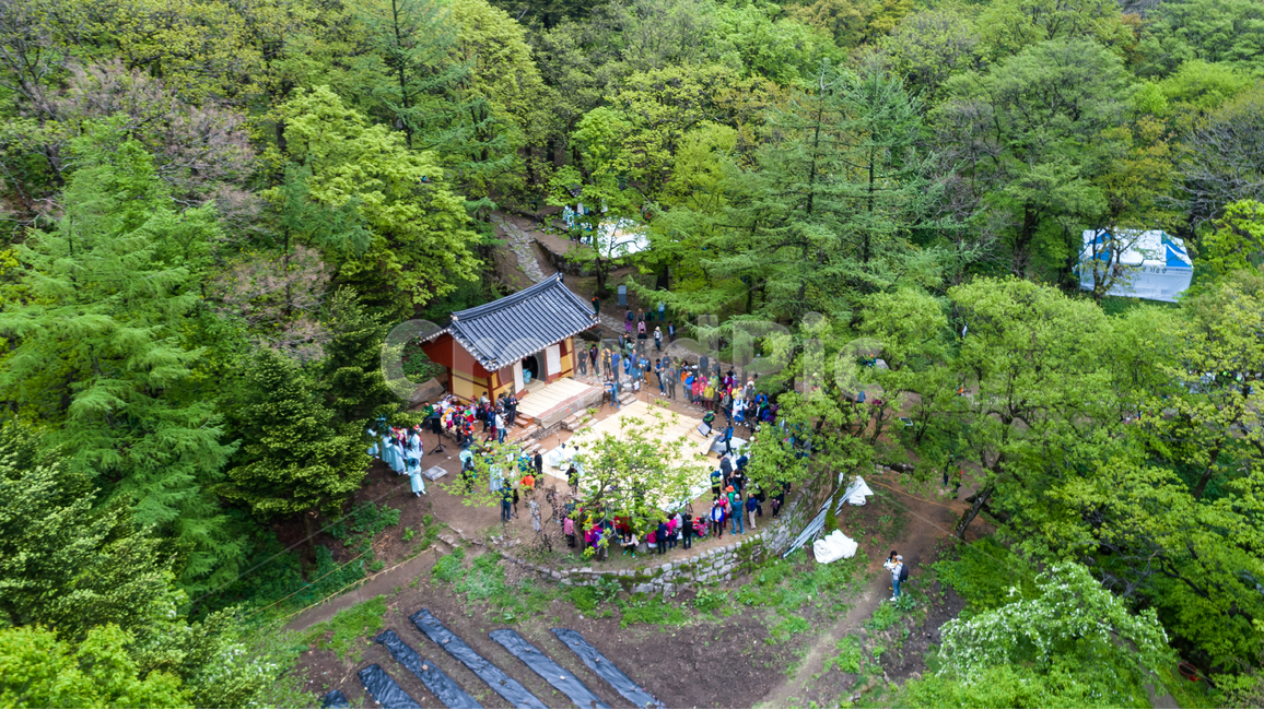 대관령,산신제,단오제,항공촬영,강원도,여름,하늘,숲,대관령정상,농촌,구름,풍경,산,골짜기,사람들,대중,군중,other people,crowd,종교,신앙,religion,belief,faith,축제,행사,festival,carnival,event