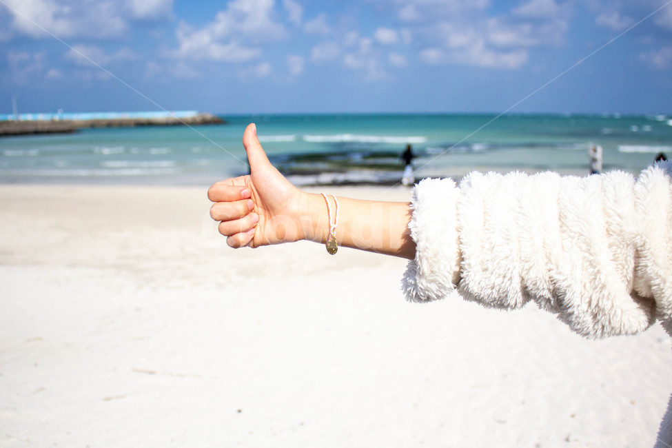 finger,엄지손가락,손가락,사람,겨울바다,thumbsup,최고,사람,인물,인간,human,person,신체일부,몸,body