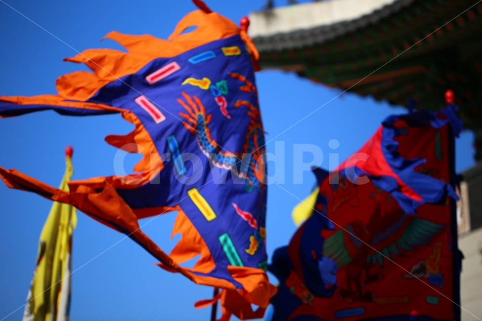 깃발,한국,전통,바람,토속,경복궁,고궁,korea,flag,blue,푸르다,파란색,붉은색,red,한국전통,한국문화,korean traditional,korean culture