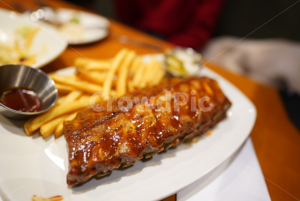 립스테이크,양식,감자튀김,바베큐,돼지바베큐,음식,식재료,요리,food,cook,meal,dishes,food reserves