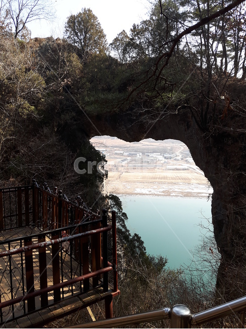 풍경,경치,자연,호수,봉우리,자연,풍경,nature,landscape,handrail,난간,banister,cave,동굴