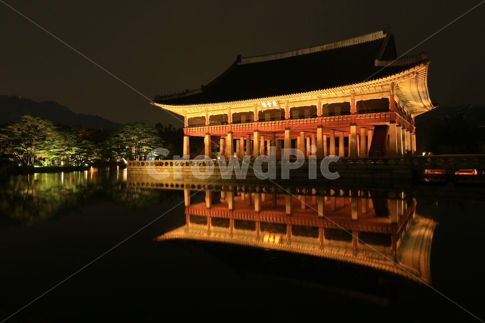 한국,서울,경복궁,경회루,반영,전통,전통가옥,연못,조선,궁,궁궐,목조,건물,야경,빛,저녘,밤,palace,tradition,koreanhouse,korea,seoul,한옥,야경,밤,풍경,nightscape,night,landscape,한국전통,한국문화,korean traditional,korean culture,랜드마크,landmark,tourist attraction,한국랜드마크,한국관광지,한국명소,korea landmark,korea tourist attraction,building,architecture,건축물