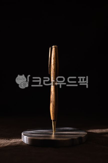 pen,study,ballpoint pen,wooden ballpoint pen,wooden ballpoint pen,study,stand,coaster,dark,somber,black background,blackbackground,ballpen,woodenpen,woodencrafts