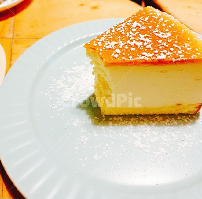 케이크,카페,커피,coffee,cafe,cake,치즈케이크,접시,노랑색,치즈