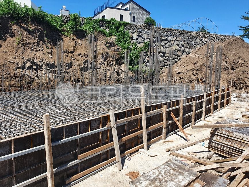 철근콘크리트,철근배근,기초공사,기초철근배근,주철근,기둥배근,공사장,현장,산업,industry,industrial,건설업,건축업,construction industry