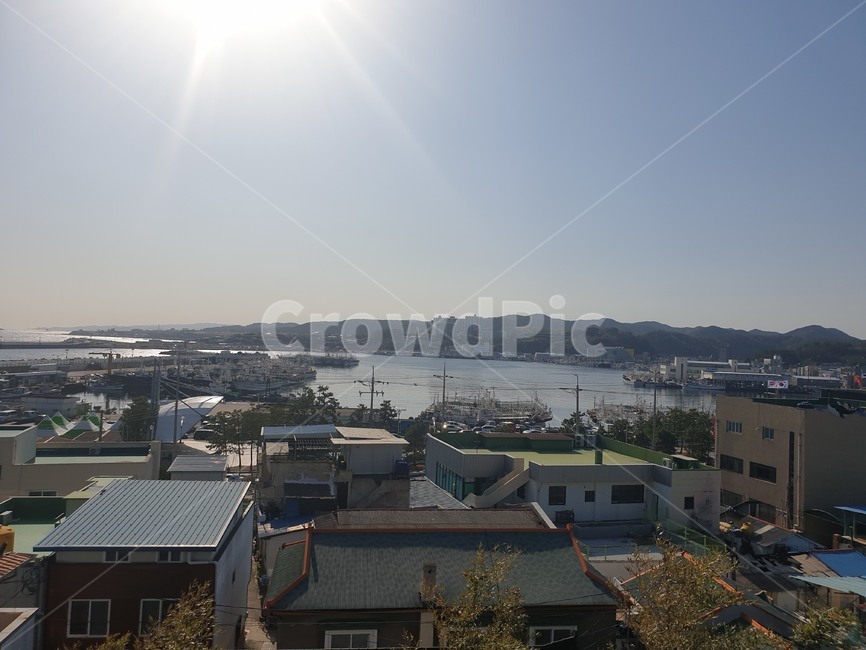 roof,지붕,하늘,sky,바다,sea,햇살,바닷가마을,어촌,포항