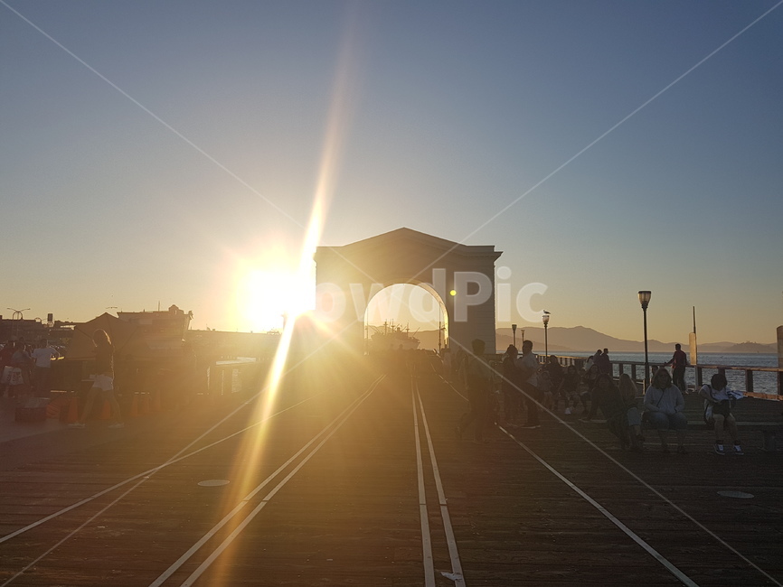 light,빛,flare,플레어,sunlight,햇빛,일몰,sunset,건축물,building,해외,외국,세계,foreign,oversea,world